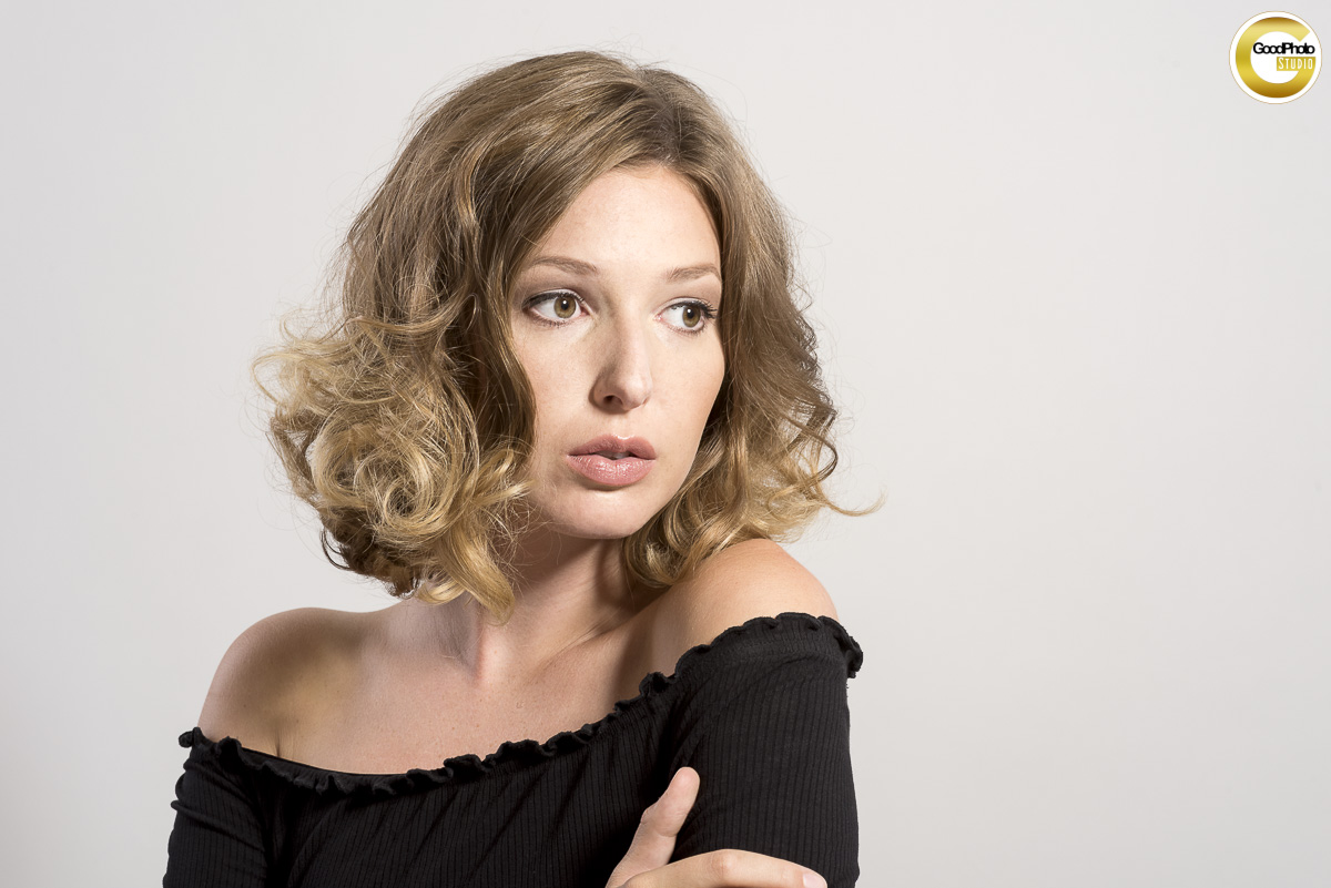 Sedcardshooting mit Model QueenC bei GoodPhoto im Studio. Fotograf Fred Geschka