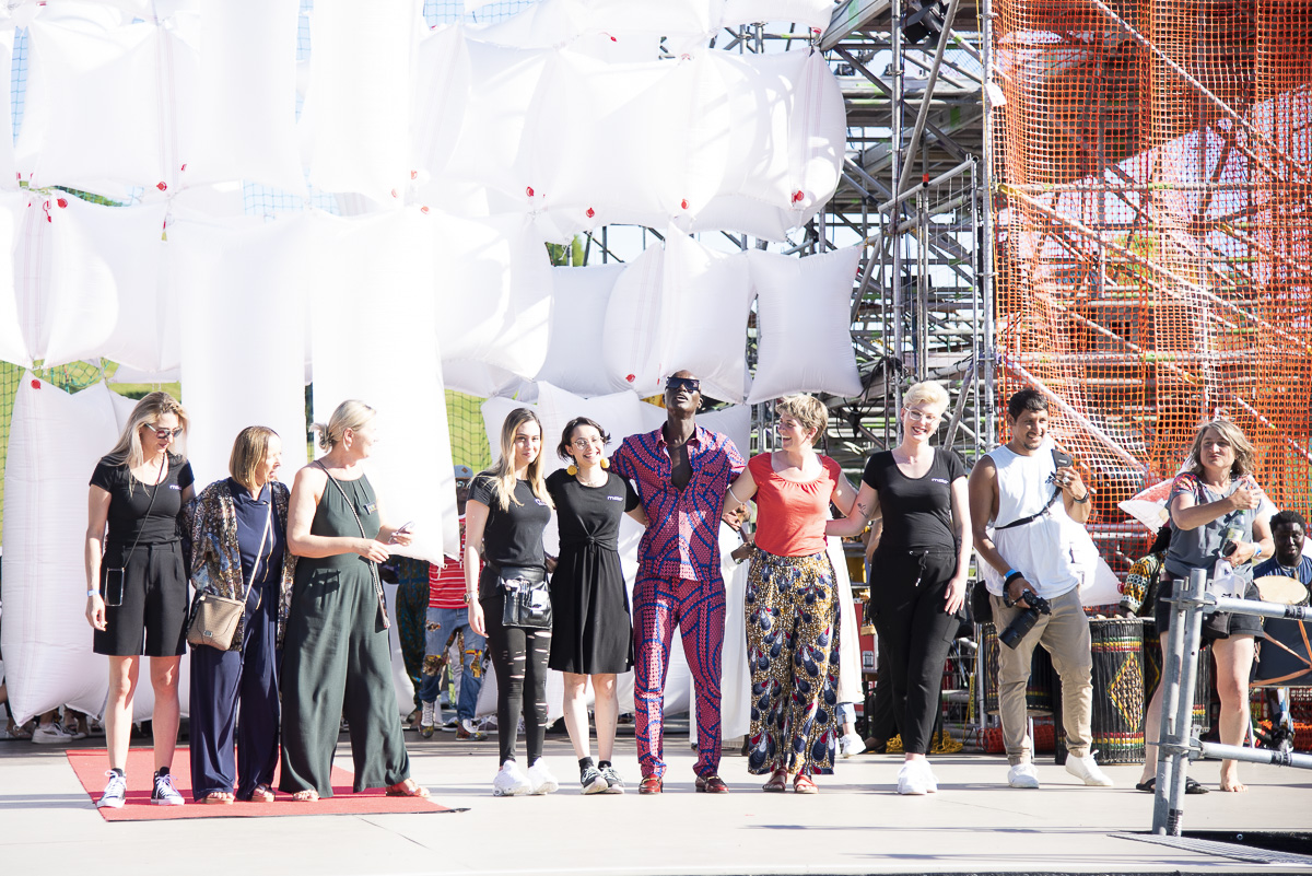 Papis Loveday bei der Fashionshow im Olympiapark München