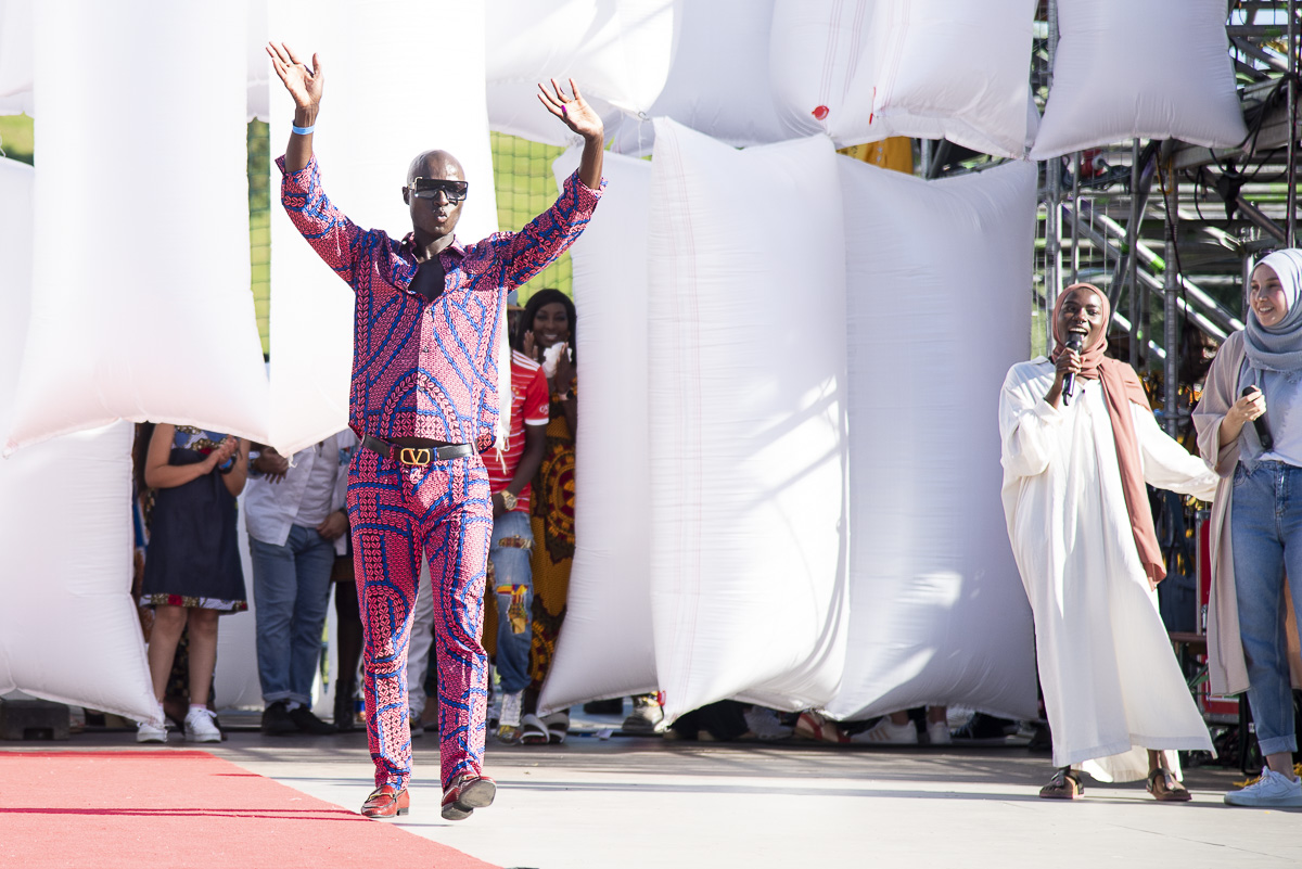 Papis Loveday bei der Fashionshow im Olympiapark München