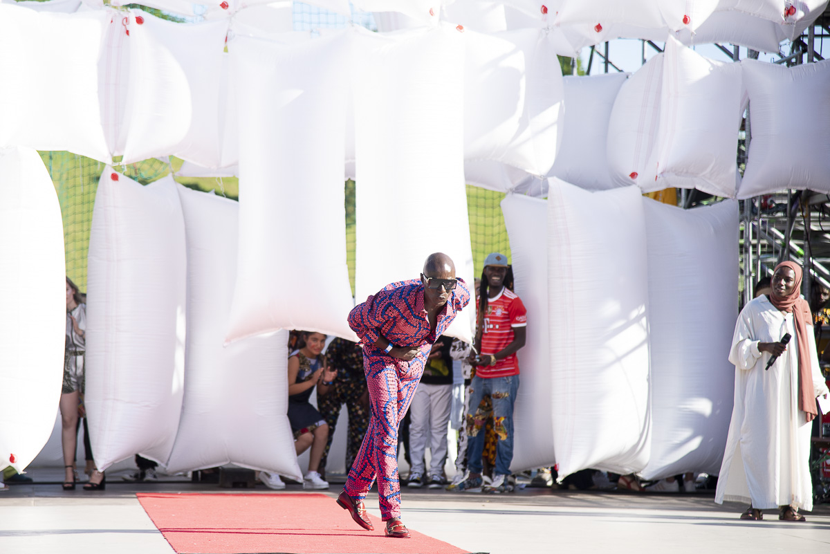 Papis Loveday bei der Fashionshow im Olympiapark München