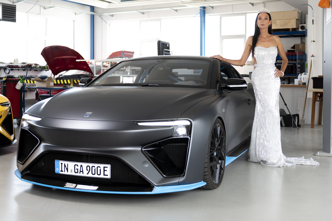 Manuela Ballauf mit Nathalie Gumpert