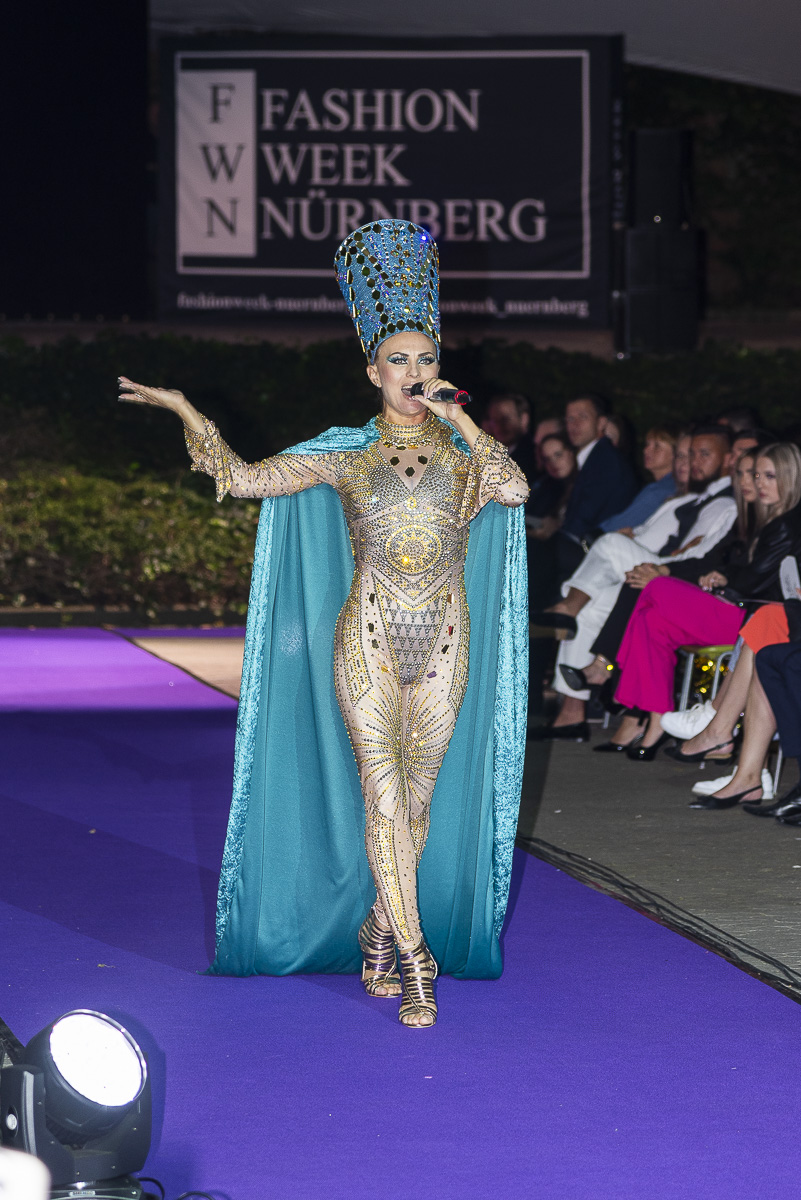 Fashion Week Nürnberg Sängerin Narniya