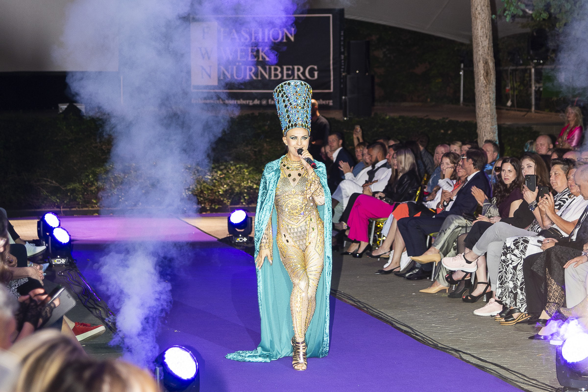 Fashion Week Nürnberg Sängerin Narniya
