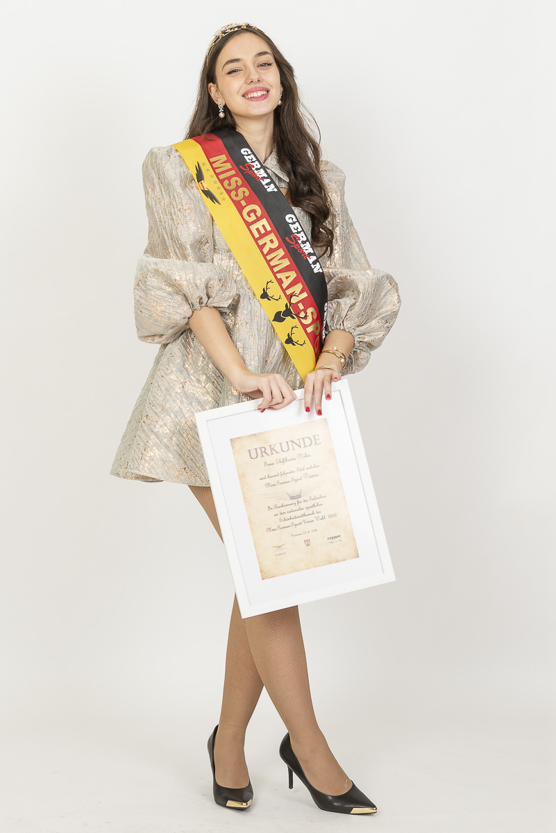 Fotoshooting mit Eleftheria Nika im Fotostudio