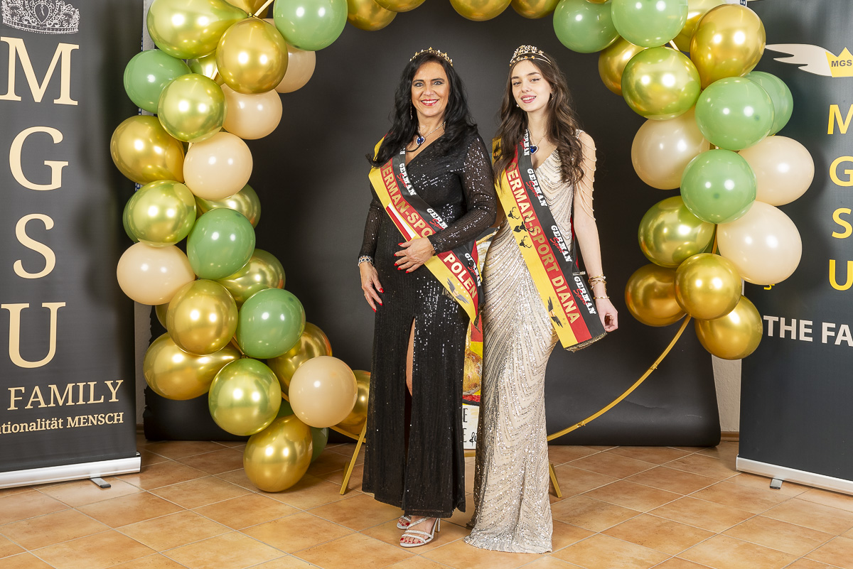 Kürung von Eleftheria Nika im Fotostudio